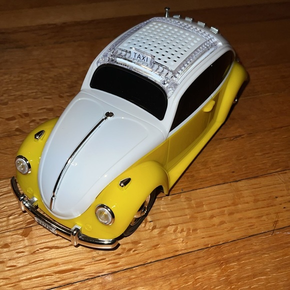 NIB - WIRELESS CAR BLUETOOTH SPEAKER - Picture 2 of 9